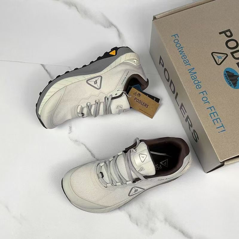 Luxury Brand Walking Shoes for - Luxury Lifestyle For Women 评论和价格